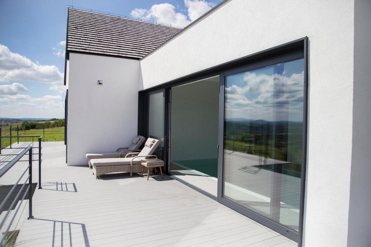 Villa Relax With Swimming Pool And Mountain View Bukow Esterno foto