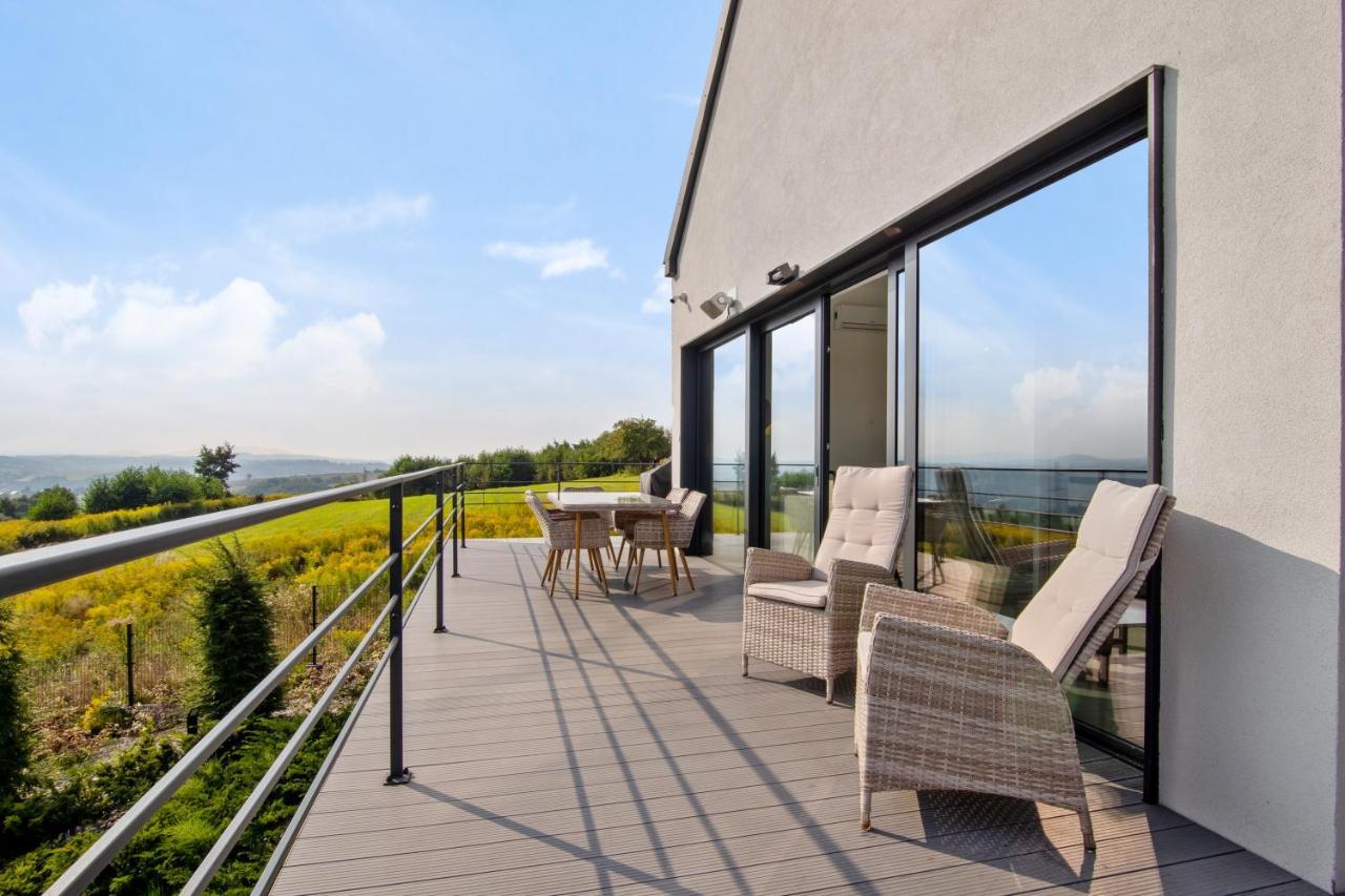 Villa Relax With Swimming Pool And Mountain View Bukow Esterno foto