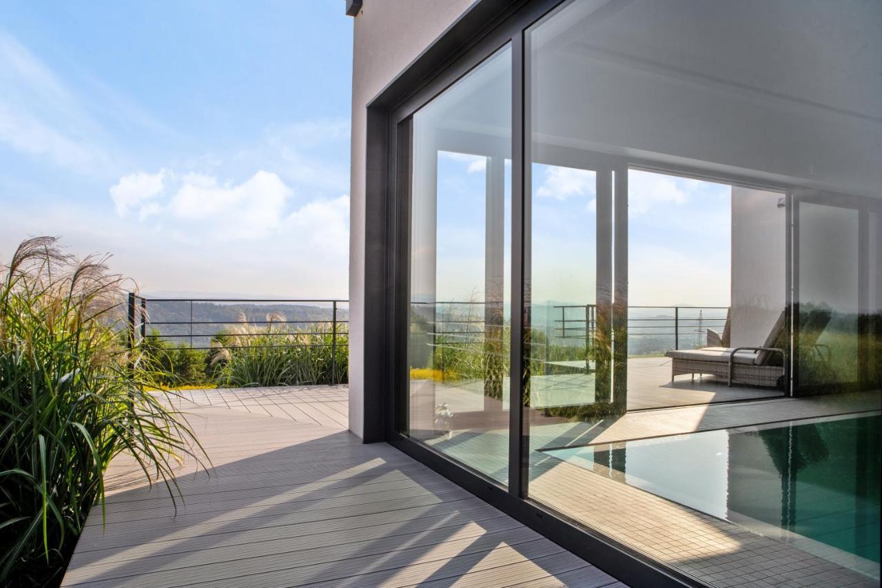 Villa Relax With Swimming Pool And Mountain View Bukow Esterno foto