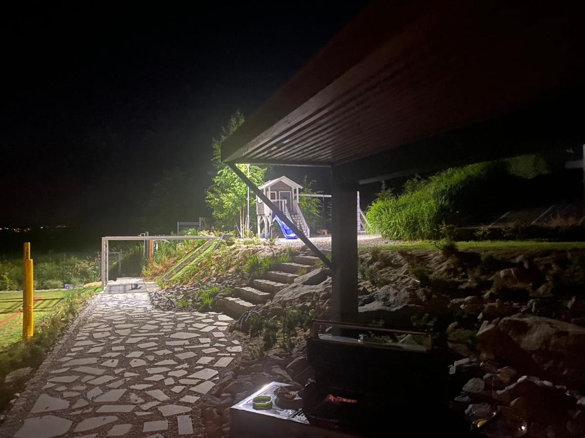 Villa Relax With Swimming Pool And Mountain View Bukow Esterno foto
